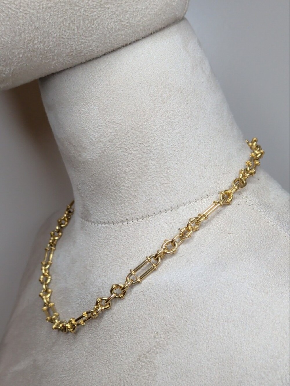 Vintage 70s Gold Tone Trombone Link Necklace Classic Mid Century 18"